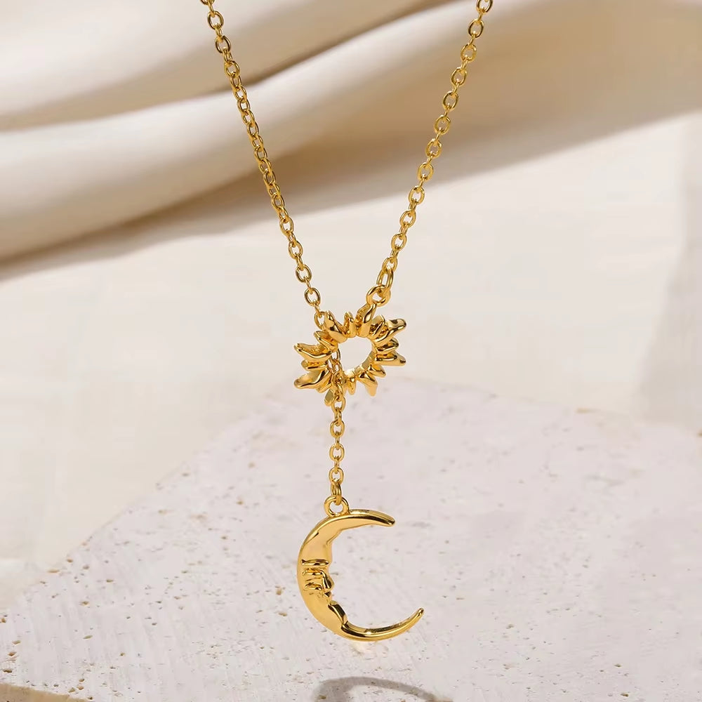 Stainless Steel Necklaces for Women Sun Moon Pendant Clavicle Chain Exquisite Bohemian Wedding Jewelry Gift Fashion Accessories