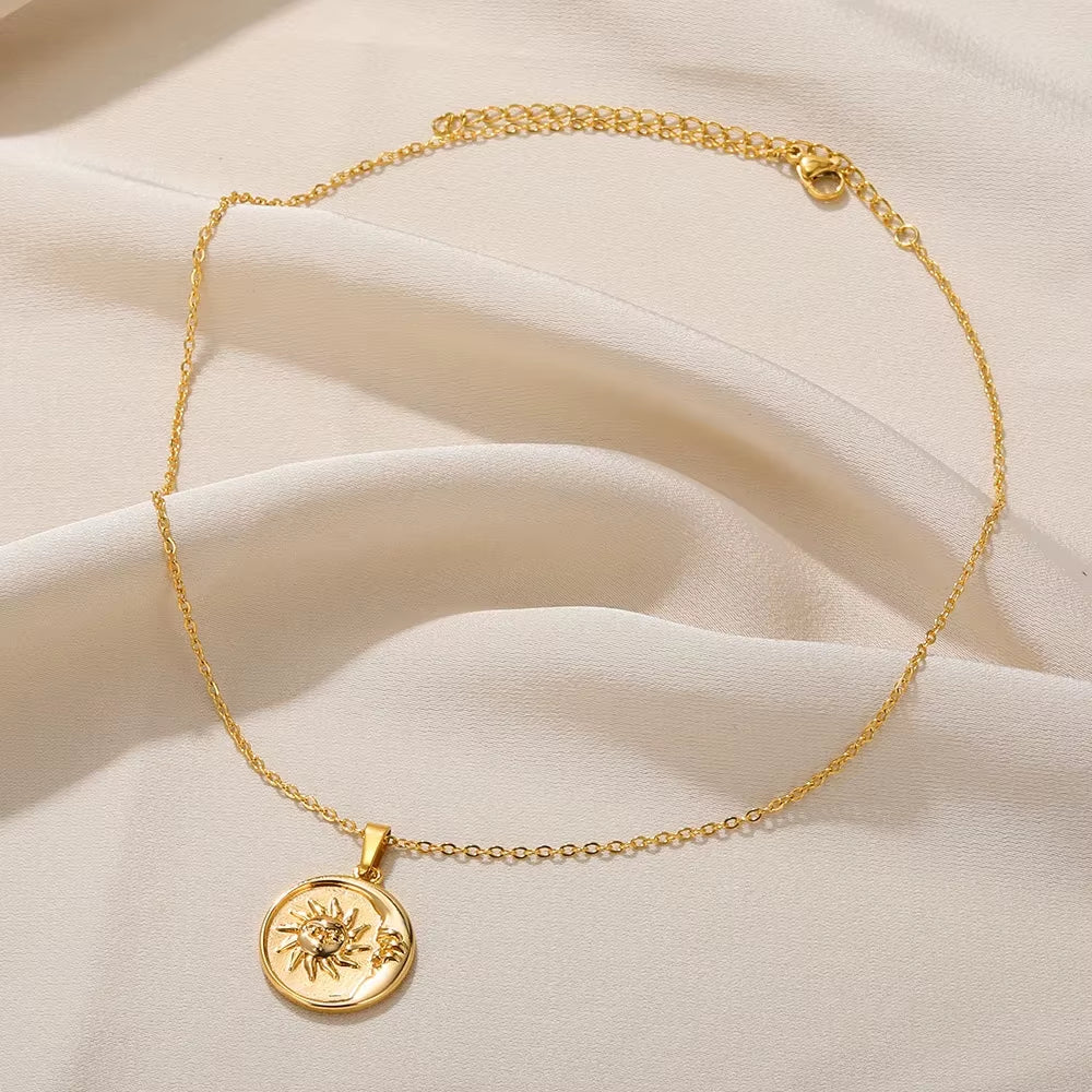 Stainless Steel Necklaces for Women Sun Moon Pendant Clavicle Chain Exquisite Bohemian Wedding Jewelry Gift Fashion Accessories